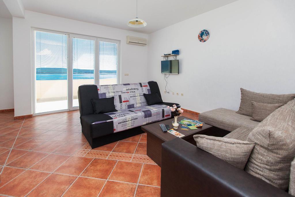 דראמליי Apartmani Turudic מראה חיצוני תמונה