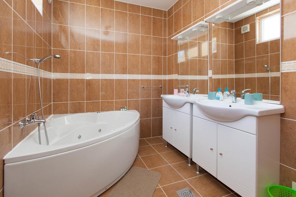 דראמליי Apartmani Turudic מראה חיצוני תמונה