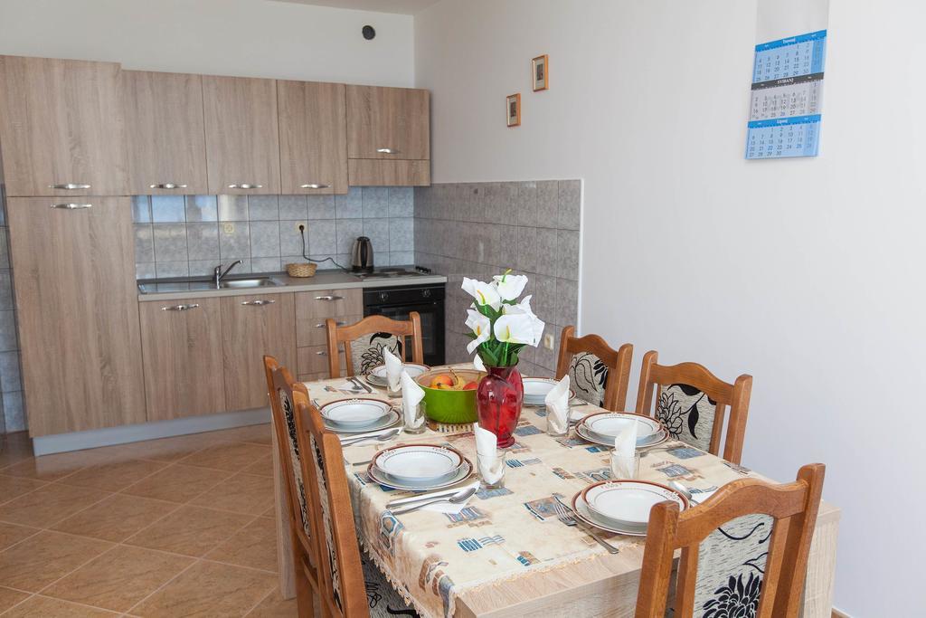 דראמליי Apartmani Turudic מראה חיצוני תמונה